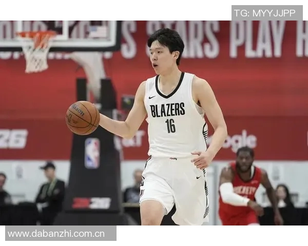 克尼佩尔费尔斯双双砍下24分科比桑德斯贡献17分弗拉格也有15分表现出色