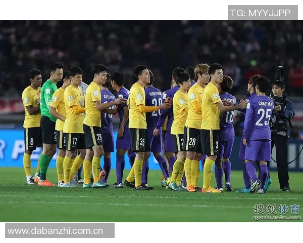 泰山队主场平局遭遇三连平球员谢场时满脸遗憾与失落