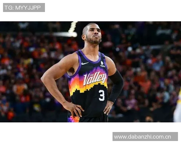 布克末节发力砍下25分助球队逆转胜利展现超强个人能力