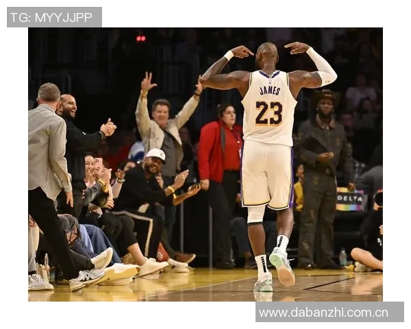 浓眉首节表现稳健6分4板1助助力球队中规中矩展现实力