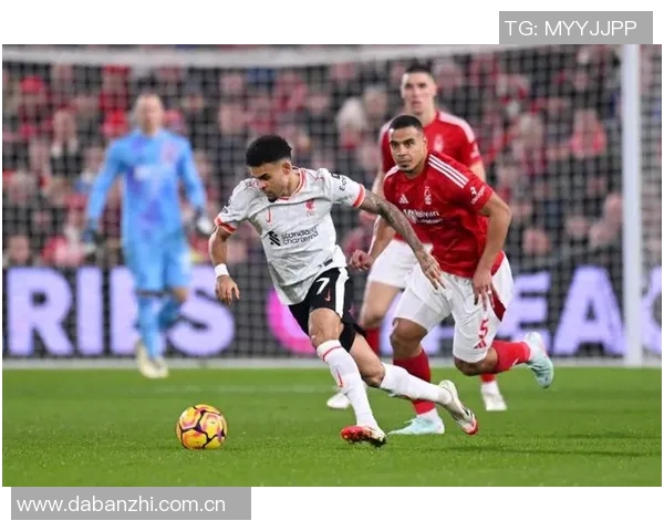 法尔克透露拜仁关注诺丁汉森林中卫穆里略但转会费用昂贵